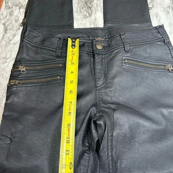 Free People Faux leather Skinny Jeans size 4 Black Gold Zipper detail - Picture 4 of 8
